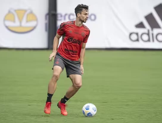 Após Flamengo divulgar artroscopia, Rodrigo Caio desabafa: Limite físico e mental