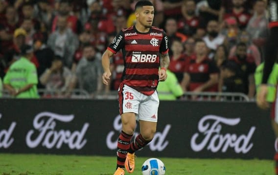 João Gomes bate pé pela Inglaterra e Flamengo definirá se aceita ou aborta venda antes de Mundial