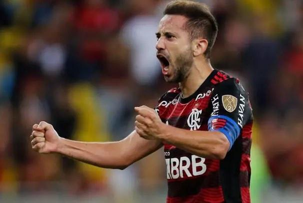 Everton Ribeiro se aproxima de recorde histórico do Flamengo na Libertadores