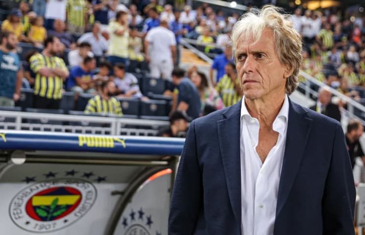 Jorge Jesus quer voltar ao Brasil, mas multa é problema