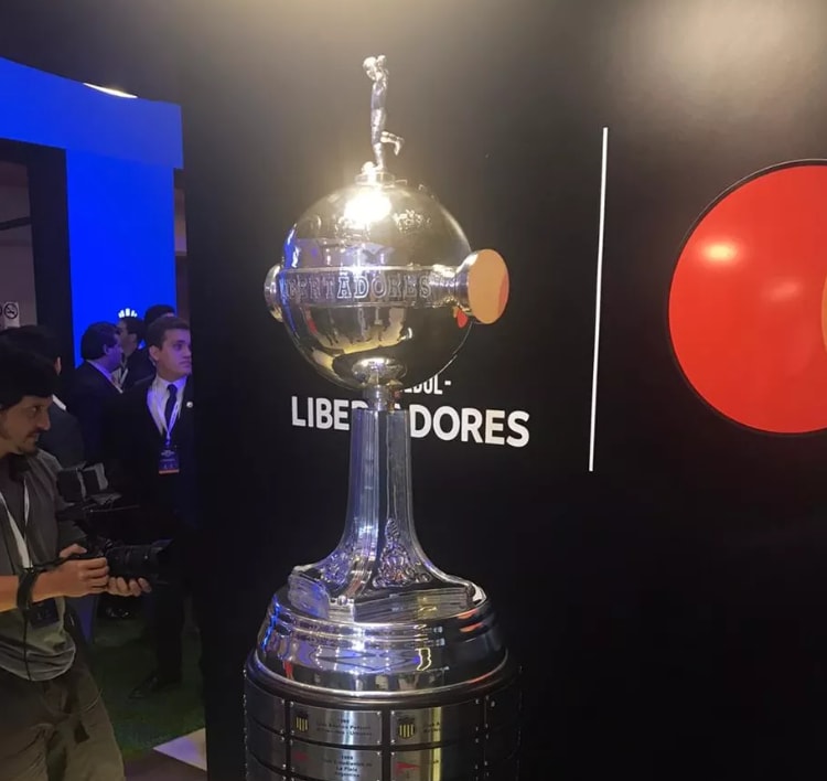 Banho no hotel e ônibus lacrado: como serão as viagens internacionais do Flamengo na Libertadores