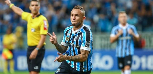 GOOOLL!!  Everton  faz o quinto do Grêmio