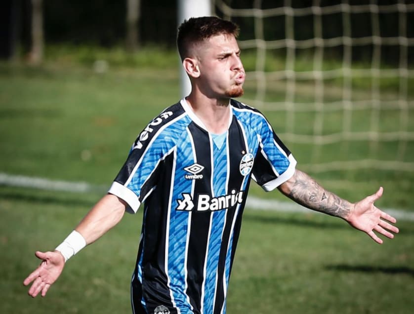 Grêmio prepara Léo Fenga para ser o novo destaque da equipe nos próximos anos