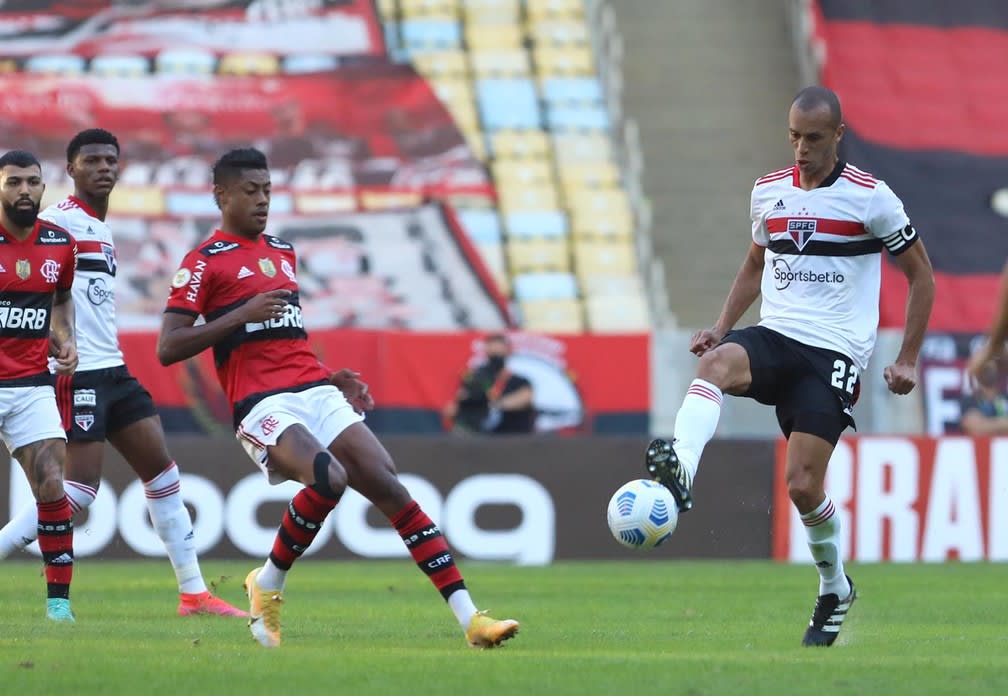 Miranda brinca com rivais antes de Flamengo x São Paulo: Não quiseram me trazer