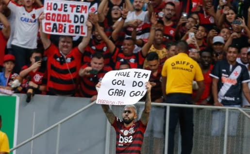 Todo jogo tem! Gabigol supera Edílson e pode se tornar melhor atacante do Flamengo no século