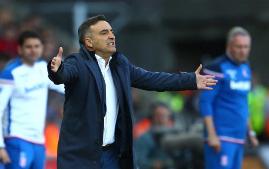 Alvo do Flamengo, Carlos Carvalhal tem interesse na Inglaterra