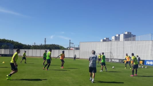 Recepção de Carille e Jesus “em casa”: Corinthians e Flamengo dividem CT por um dia