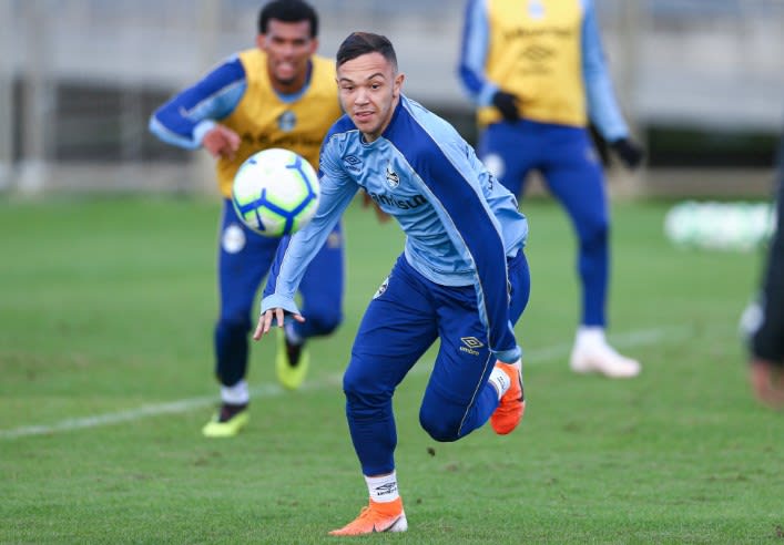 Grêmio abre última semana de preparação trabalhando ataque e defesa