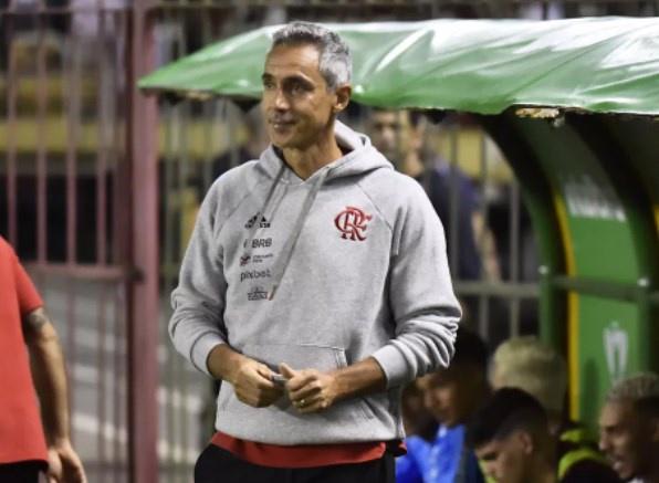 Paulo Sousa elogia Victor Hugo após vitória do Flamengo sobre o Altos