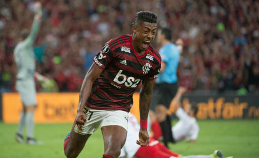 Cereto volta atrás e se rende à boa fase de Bruno Henrique pelo Flamengo