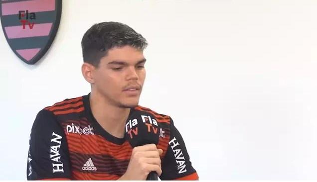 Já tem data! Santos e Ayrton Lucas têm data para serem apresentados no Flamengo