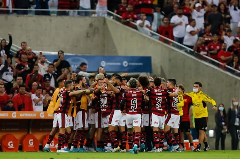 Classificado, Flamengo enfrenta Sporting Cristal em busca da melhor campanha geral na Libertadores