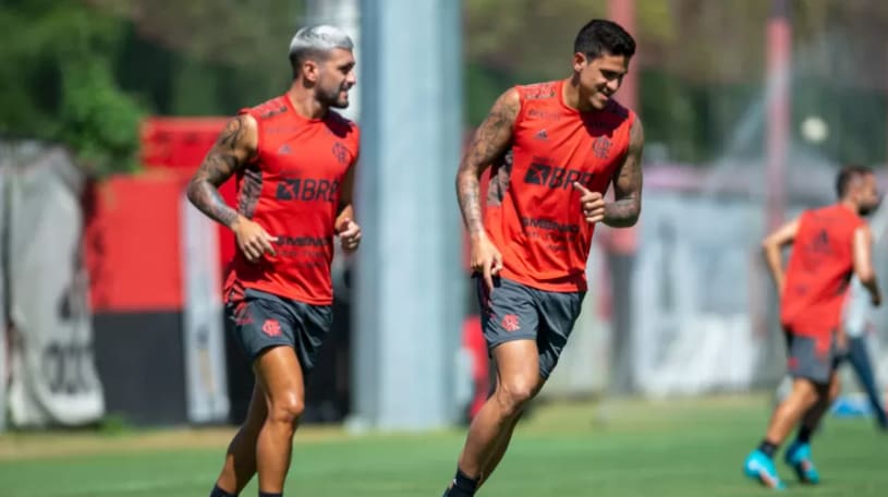 Conselho do Flamengo quer aprovar camisa de treino após ver semelhança com Sport