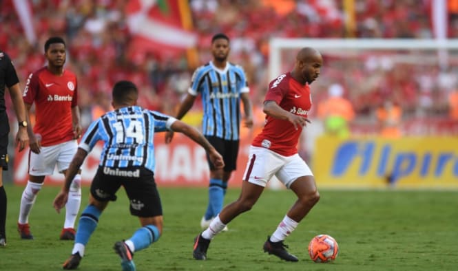 Goleiros brilham e Gre-Nal termina sem gols na final do Gaúcho