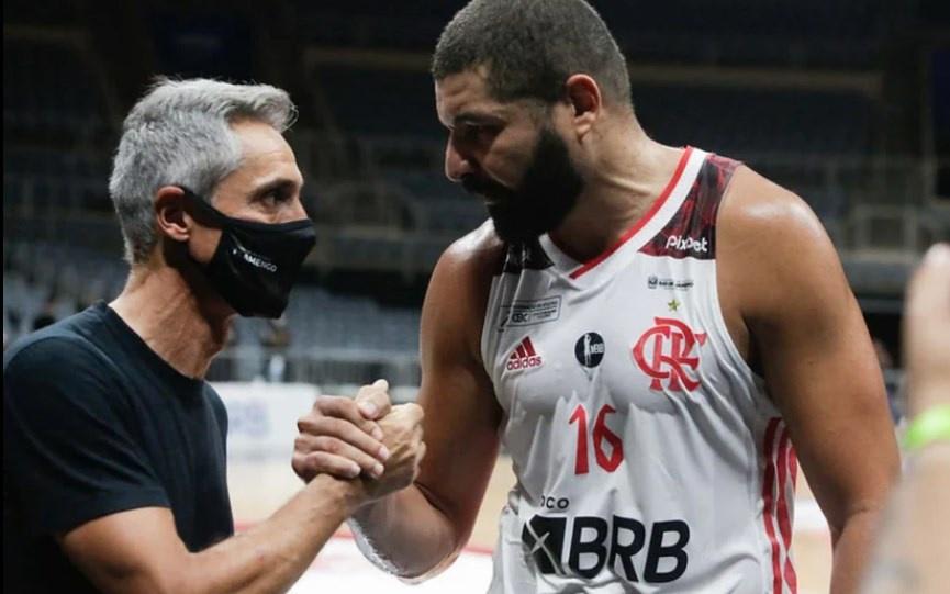 Vai ter telão: Flamengo prepara telão para torcedores assistirem jogo da Libertadores antes de confronto no NBB