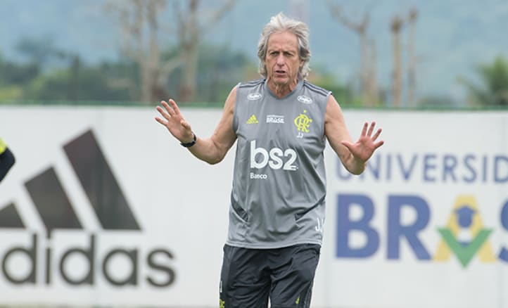 Jogadores, calma! Flamengo possui seis atletas pendurados; Jorge Jesus faz parte da lista