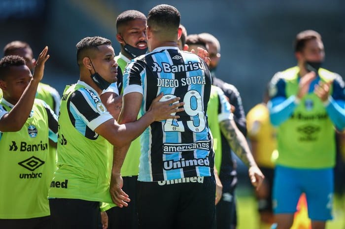 Veja como fica o vestiário do Grêmio após vitória sobre o Ceará