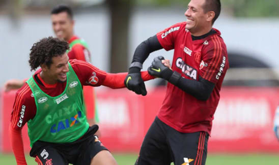 No Flamengo de Jesus, Diego Alves e Arão são os mais utilizados