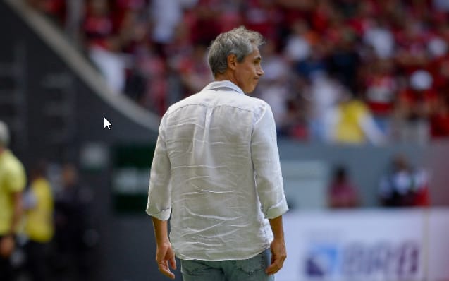 Paulo Sousa lamenta derrota no clássico e manda recado a Jorge Jesus