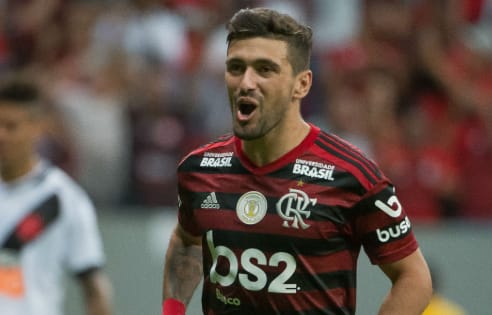 GOOOOOOLLL! Arrascaeta abre o placar para o Flamengo