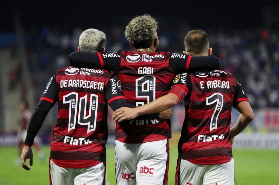 Flamengo estreia na Libertadores em nova tentativa de entrar em lista de bicampeões seguidos