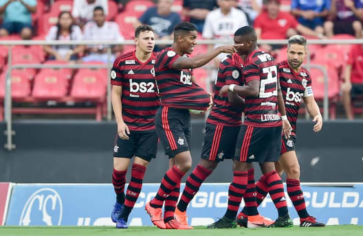 Flamengo reserva encara a Chapecoense no Maracanã