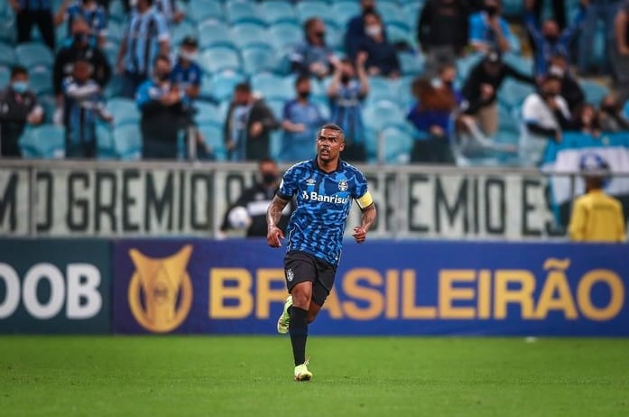 Veja como serão os próximos encontros de Grêmio e Douglas Costa