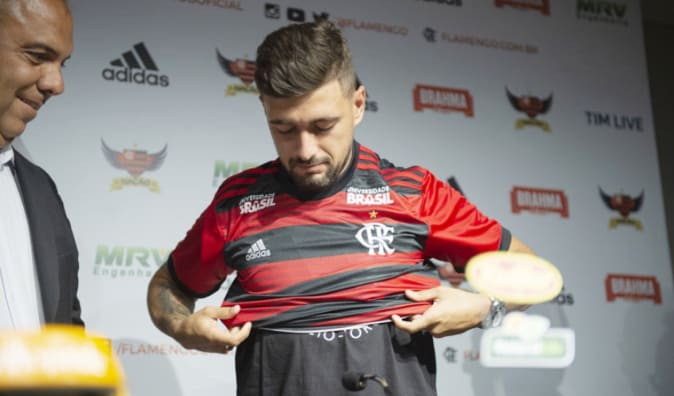 Flamengo não recebeu notificação por aliciamento, afirma Marcos Braz