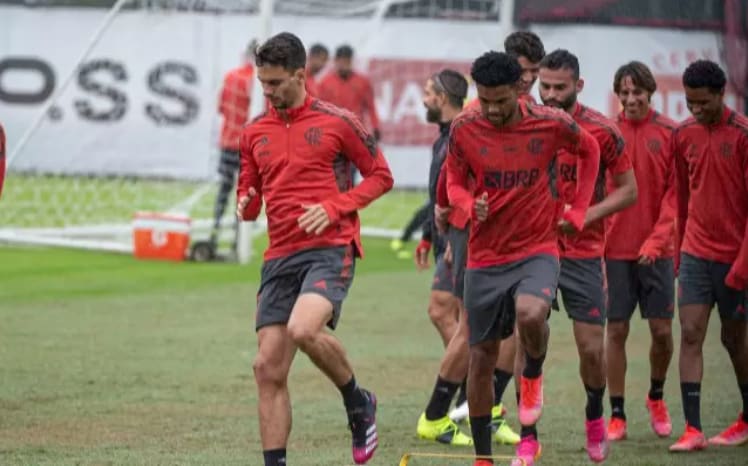 Com retorno de Rodrigo Caio, Flamengo intensifica preparação para jogo contra o Cuiabá