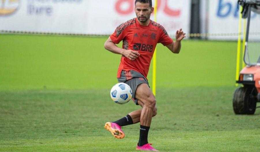 Medalhão do Flamengo foi o responsável por grave lesão de Thiago Maia