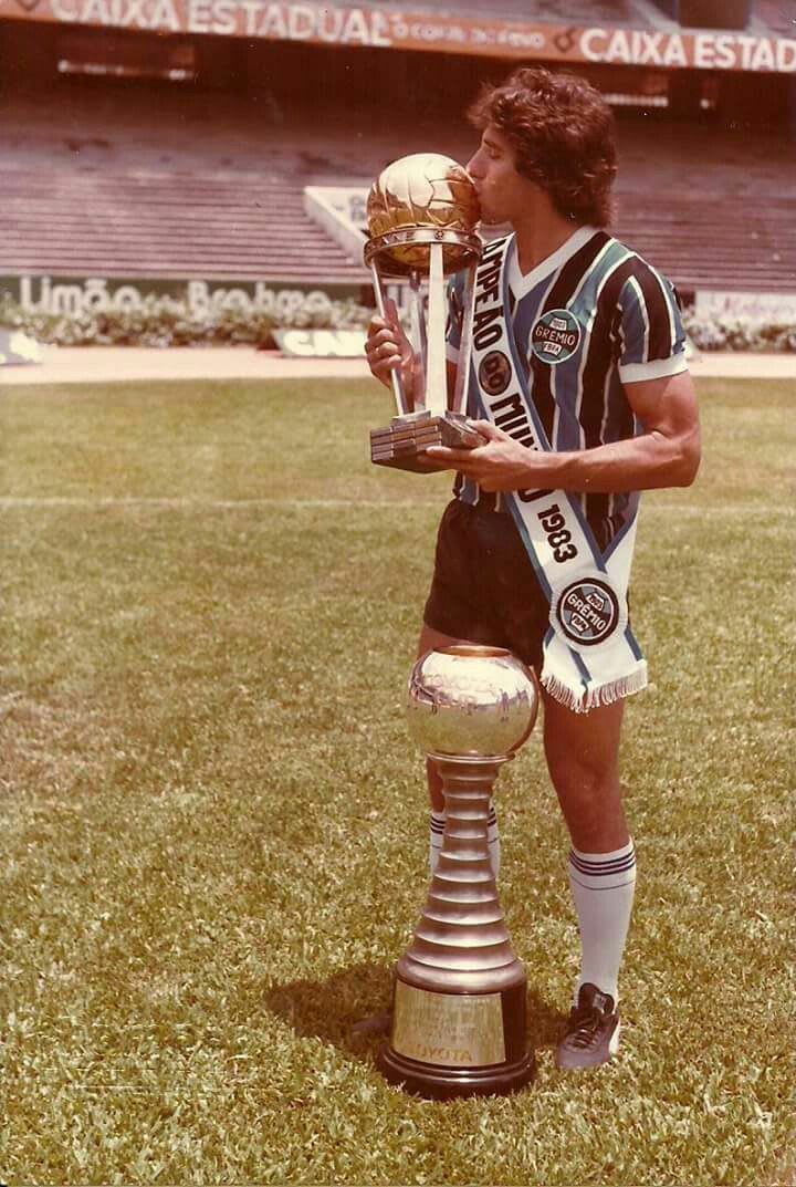 Jogadores campeões mundiais pelo Grêmio em 1983 se pronunciam sobre a contratação de Renato Gaúcho, herói do título sobre o Hamburgo
