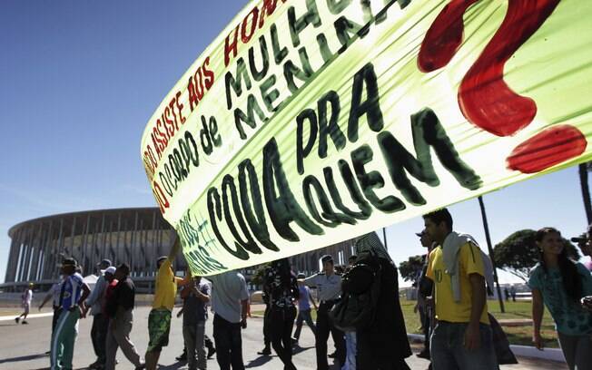 [COPA 2014] Protesto e greve tentam atrapalhar o dia da seleção em Goiânia