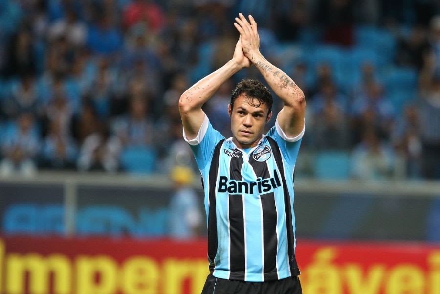 Vasco vive semana decisiva na negociação com Kleber Gladiador