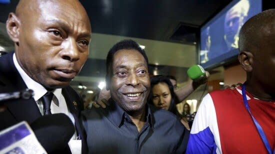 OFF - Em Cuba, Pelé declara apoio à reeleição de Blatter na Fifa