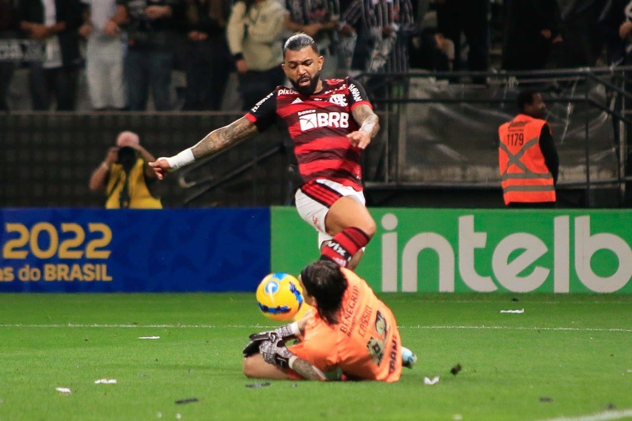 Jornalista diz que só zebra tira título do Flamengo: Pode ser até mais tranquilo