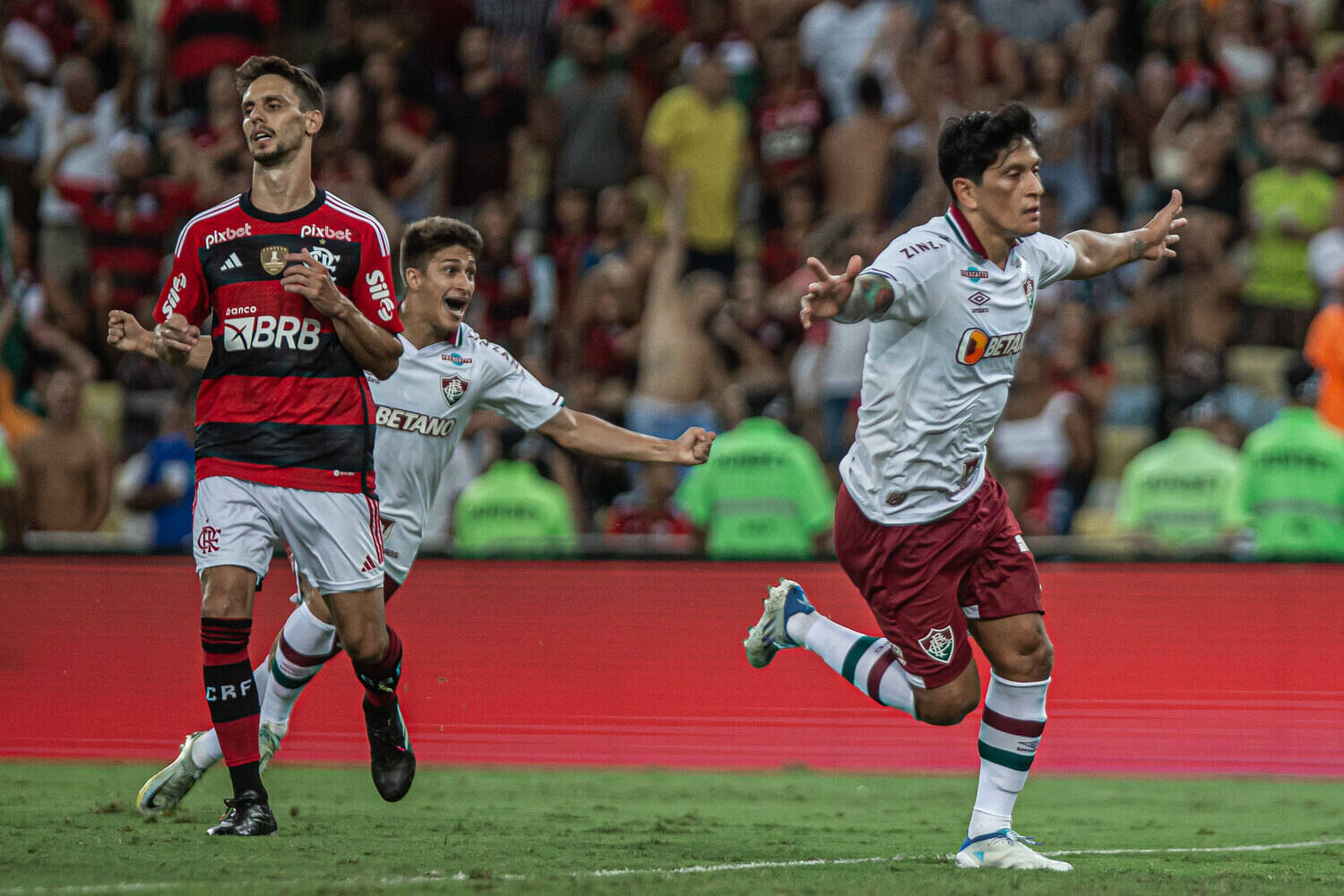 Flamengo toma virada, perde Taça Guanabara para o Fluminense, e Vítor Pereira fica ‘na berlinda’