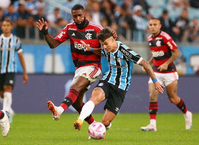 ASSISTIR GRÊMIO X FLAMENGO AO VIVO ONLINE GRÁTIS COM IMAGEM HOJE, 25/10?  GRÊMIO X FLAMENGO onde assistir? Veja transmissão do GRÊMIO X FLAMENGO HOJE  AO VIVO no