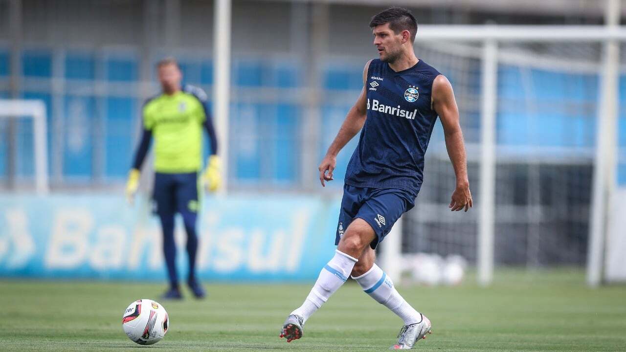 Kannemann é poupado e treino do Grêmio não indica time para a Recopa