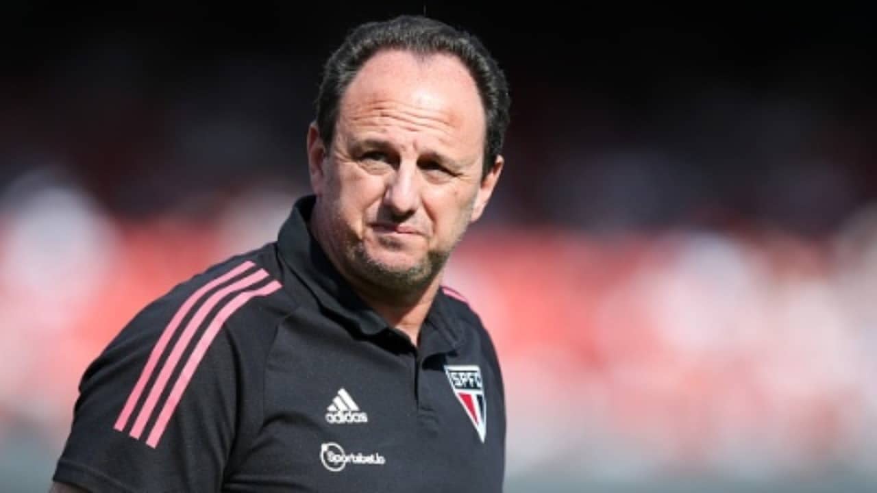 Técnico do São Paulo, Rogério Ceni comenta chegada de Suárez ao Grêmio