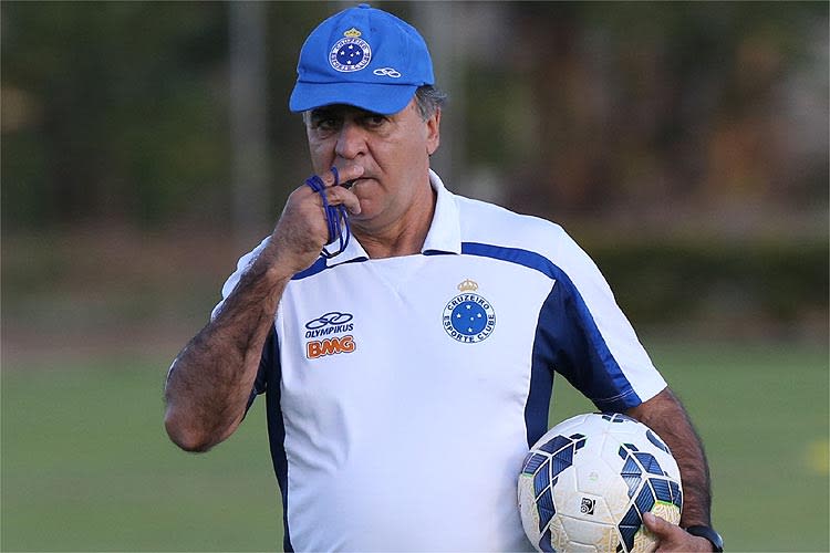 Com vantagem recorde, Marcelo Oliveira quer que Cruzeiro se preocupe com própria pontuação