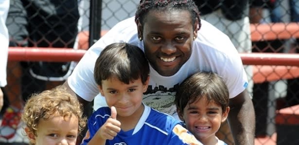 Flamengo busca paz com torcida e define um treino por semana na Gávea em 2013