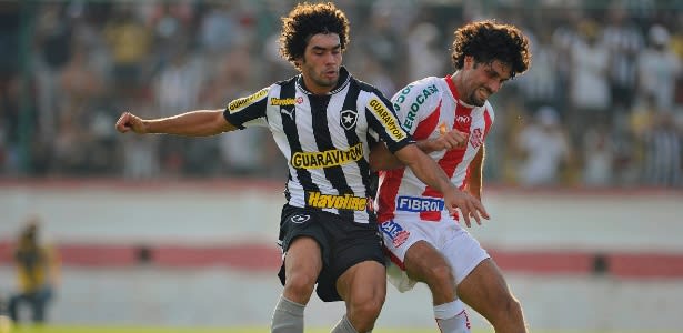 Botafogo volta a Moça Bonita e cita Flamengo ao pedir melhorias no gramado