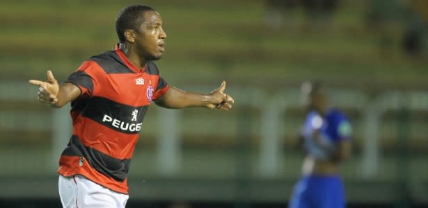 Renato Abreu diz que Flamengo pode chegar longe no BR e exalta Neymar