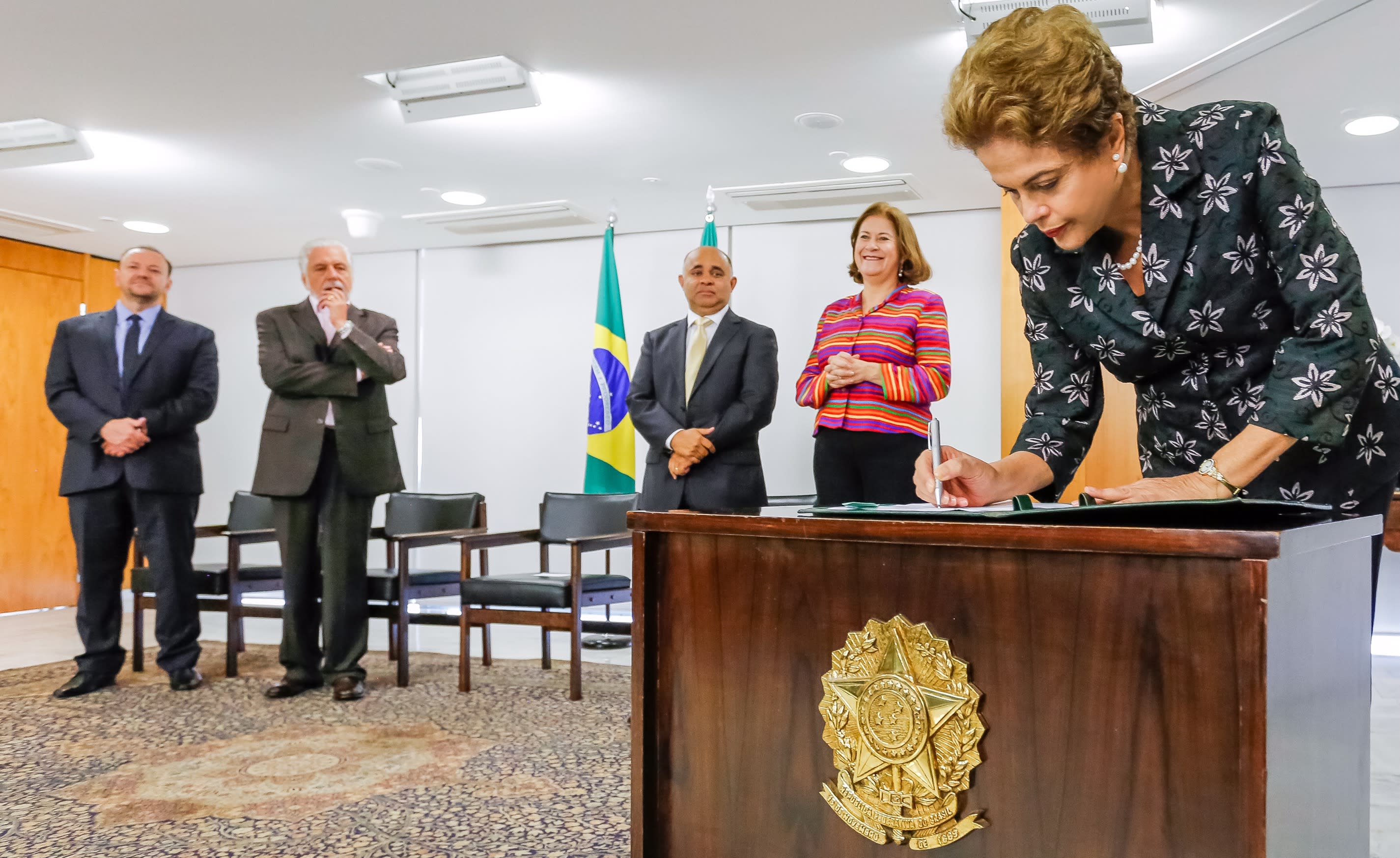 Dilma anuncia medidas para modernizar o futebol brasileiro