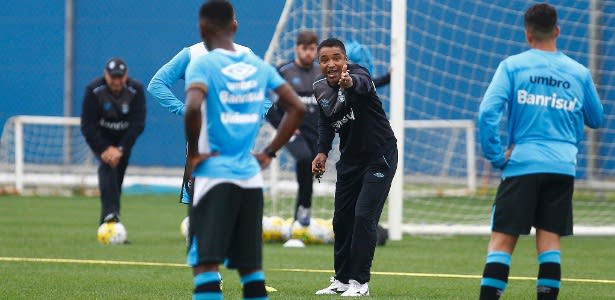 Cobrança e tática psicológica: Grêmio tenta afastar trauma fora de casa