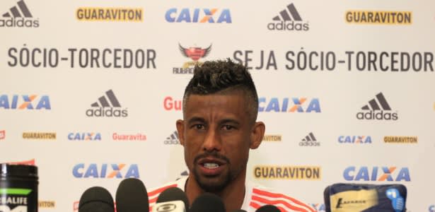 Léo Moura chora e descarta virar técnico: Imagina aturar Love, Adriano?