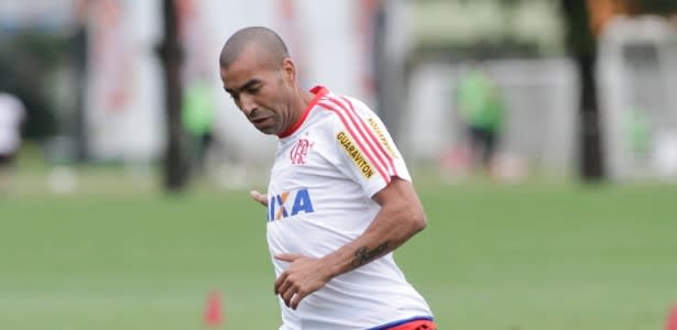 Sheik estreia em Fla x Vasco e faz piada ao reclamar de jogo longe do Rio