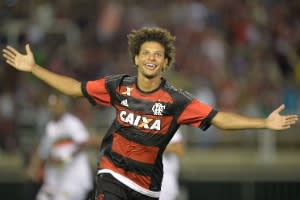 Arão vibra com vitória do Flamengo e avisa: a gente chegou no campeonato