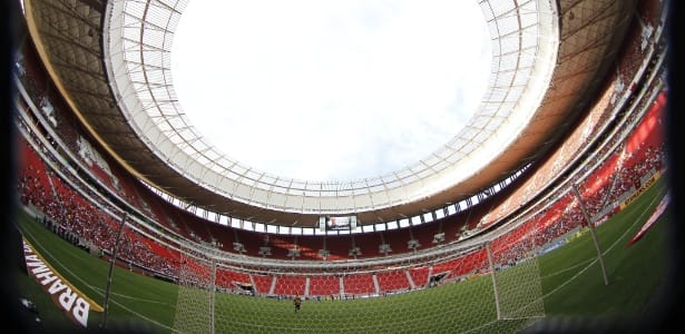 Cinco derrotas em 40 anos. Brasília vira trunfo do Fla por vantagem na Liga