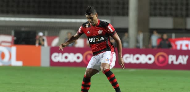 Tesoura de Fagner ainda gera trauma e Ederson não sabe quando jogará no Fla